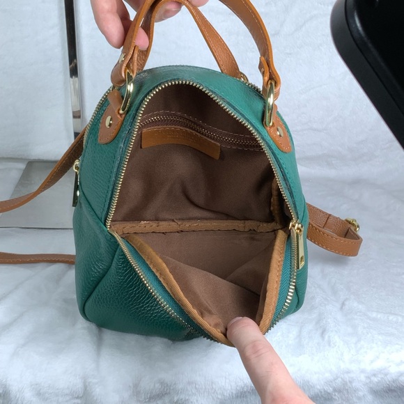 Divina Firenze Green and Brown Leather Backpack - Picture 6 of 8